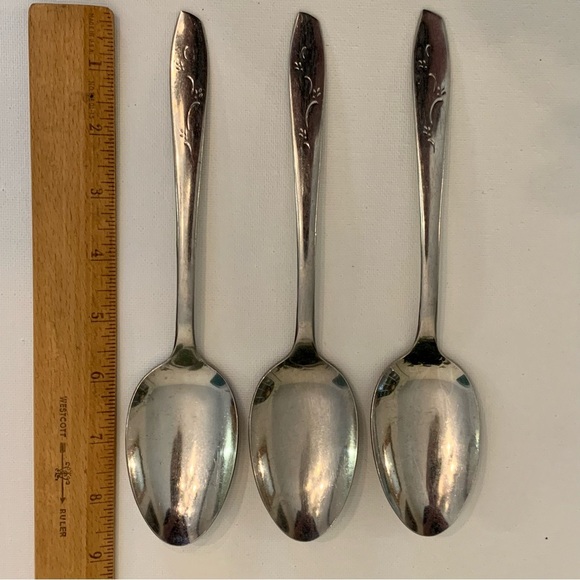 3 Silco Stainless MARDI GRAS 8.5" Dinner Spoons Serving Spoon Vintage USA 1960s - Picture 8 of 9